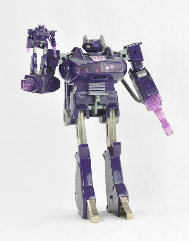 WST or World's Smallest Transformers Shockwave with his Generation 1 self