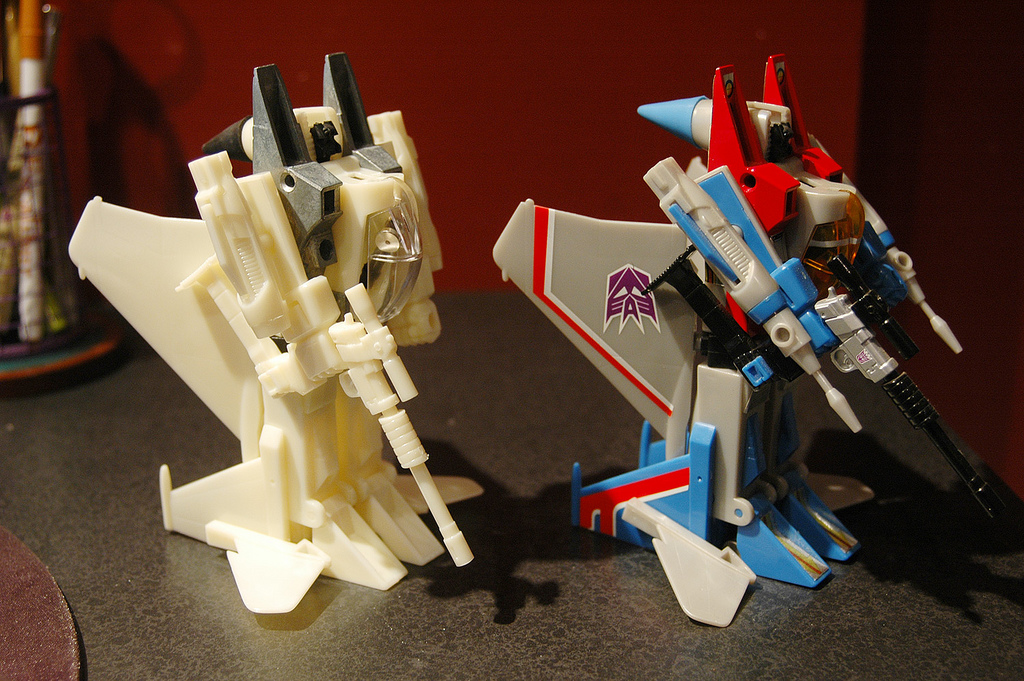 Transformers Collection #9 Starscream with recast mold